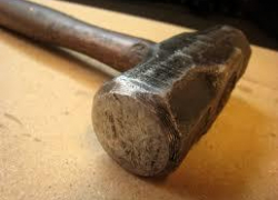 В Минераловодском районе женщина забила кувалдой своего приятеля до смерти