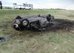 Два человека сгорели в автомобиле в районе МинВод 