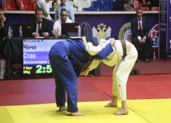 Две ставропольские девушки и парень завоевали "золото" на татами в Грозном