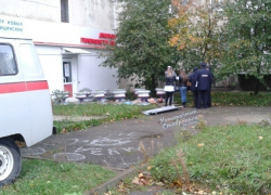 Мужчина выпал из окна многоэтажного дома в Ставрополе