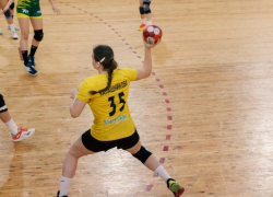 Ставропольские девушки  на своем паркете успешно сдали ижевские гандбольные «экзамены»  