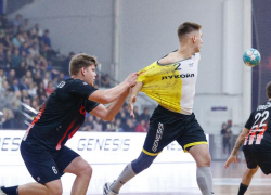 «Игроки еле до раздевалки дошли»: лютая гандбольная битва в Ставрополе закончилась победой «Виктора»