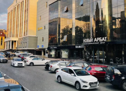 Часть здания ТРЦ «Новый Арбат» в Пятигорске выставлена на продажу за 250 миллионов рублей 