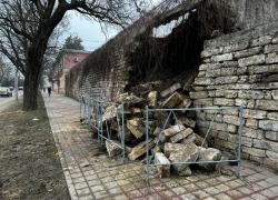 Ночью на Крепостной горе в Ставрополе обрушилась стена