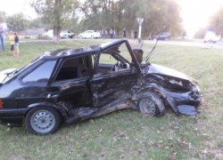 В аварии на ставропольской трассе пострадали четыре человека