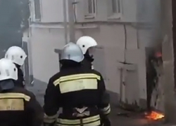 Электрощит загорелся на улице Карла Маркса в Ставрополе 