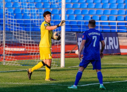 «Динамо» осталось без вратарей: футбольный клуб из Ставрополя покинули оба голкипера