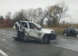 Половину машины снесло в ДТП на одной трасс в Ставропольском крае