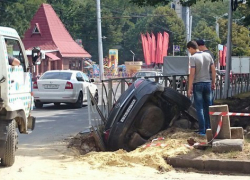 ДТП в Ставрополе, "Опель" вылетел на обочину, чтобы избежать столкновения