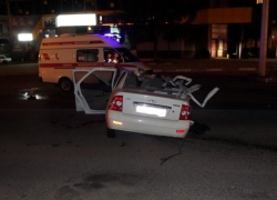 В Ставрополе легковушка влетела в грузовой автомобиль