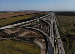 На границе Ставрополья и КБР восстанавливают крупную дорожную развязку