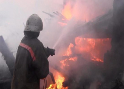 Дом горел в пожаре на Ставрополье