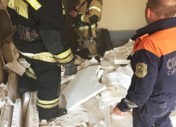 Сильный взрыв серьезно повредил две квартиры в многоэтажке в Ставрополе