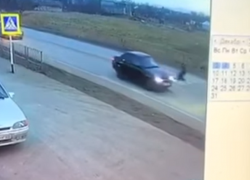 Перебегавшего дорогу ребенка сбила машина на Ставрополье 