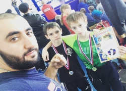 Ставропольские кикбоксеры взяли "золото" на ринге в Черкесске