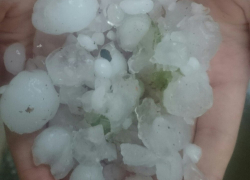 Град и ураган обесточил село на Ставрополье и оставил 2 школы без крыши