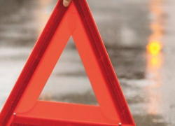 Иномарка перевернулась в ДТП на трассе Ставрополья