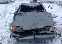 Пьяный лихач перевернулся на ставропольской трассе и бросил пассажира с переломами ребер в автомобиле