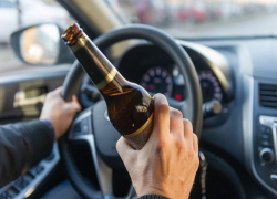 На Ставрополье пьяный мужчина не смог уехать на угнанных автомобилях