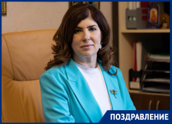 Заведующая детским садом №10 Галина Волошенко из Ессентуков празднует день рождения