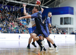 Впереди — гандбольный бой с «красно-синей армией»: «Виктор» в Ставрополе примет ЦСКА