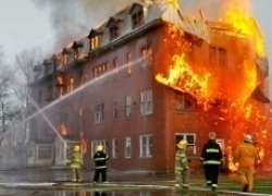 В Кисловодске рано утром сгорел трехэтажный дом