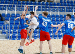 Пример для старших товарищей: гандболисты «Виктор-СУОР» в Ставрополе взяли реванш у юнармейцев