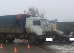 Шестилетняя пассажирка «легковушки» получила травму головы в результате столкновения с «КамАЗом» на Ставрополье 