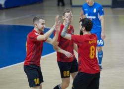 «Беркуты» потушили «Факел»: мини-футболисты «Голден игл» в Ставрополе победили парней из Сургута