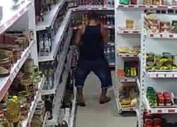  Вор-рецидивист вынес в трусах несколько бутылок водки из магазина на Ставрополье