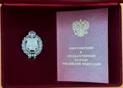 Главу Ставрополя Ивана Ульянченко удостоили почетного звания «Заслуженный работник местного самоуправления РФ»