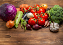 Огурцы на вес золота и подешевевшие помидоры: о ценах на продукты Ставрополья рассказали аналитики 
