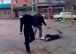 Два гопника с угрозами и побоями отобрали у первокурсников колледжа деньги на Ставрополье