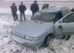 Неопытная автомобилистка слетела с трассы на Ставрополье