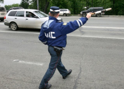 Водитель-нарушитель на Ставрополье травмировал сотрудника ГИБДД