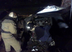 Иномарка и грузовик столкнулись недалеко от села Кочубеевского