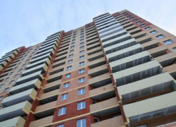 Десятимесячный малыш упал из окна на Ставрополье