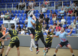 Ставропольские «викторианцы» потерпели дебютное в сезоне гандбольное фиаско в Саратове 