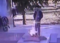 «Малолетние фашисты»: школьник из Изобильного помочился на Вечный Огонь