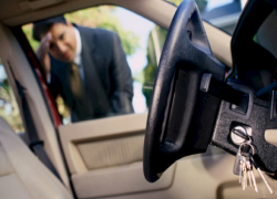 Хозяин машины облегчил задачу угонщику в Ставрополе