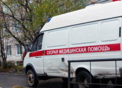 На Ставрополье 16-летняя девочка выпала из окна пятого этажа из-за селфи