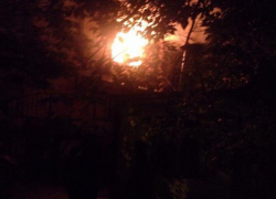 Ночной пожар в жилом доме Ставрополя уничтожил семь квартир