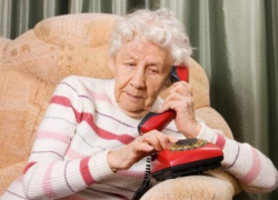 На Ставрополье мошенник предложил пенсионерке сколотить состояние на бирже