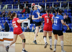 Капитан гандбольного «Ставрополья» преодолела рубеж в сотню голов с игры 