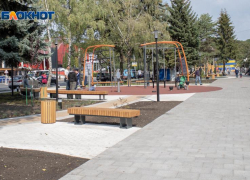 Двое парней избили и покусали стажера полиции возле сквера на 50 лет ВЛКСМ в Ставрополе