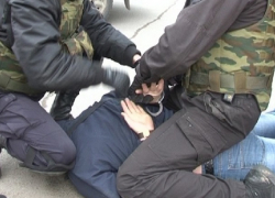 Взятку в 50 тысяч рублей вымогал полицейский с жителя Украины на Ставрополье 