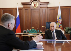 «У нас фактически везде рост»: губернатор Ставрополья доложил Путину о 10 миллионах тонн урожая и умолчал о бензине
