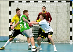 «Главное было — успеть «домой»: гандболисты ставропольского «Виктора» спокойно победили в Волгограде