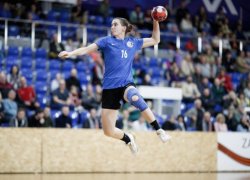 Капитан гандбольного «Ставрополья» успевает и успешно атаковать, и эффективно защищаться 