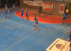 «Динамо-Виктор» проиграл в Челябинске